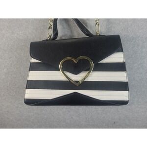Betsey Johnson Crossbody‎ Purse  RARE  Black and White Gold Heart
